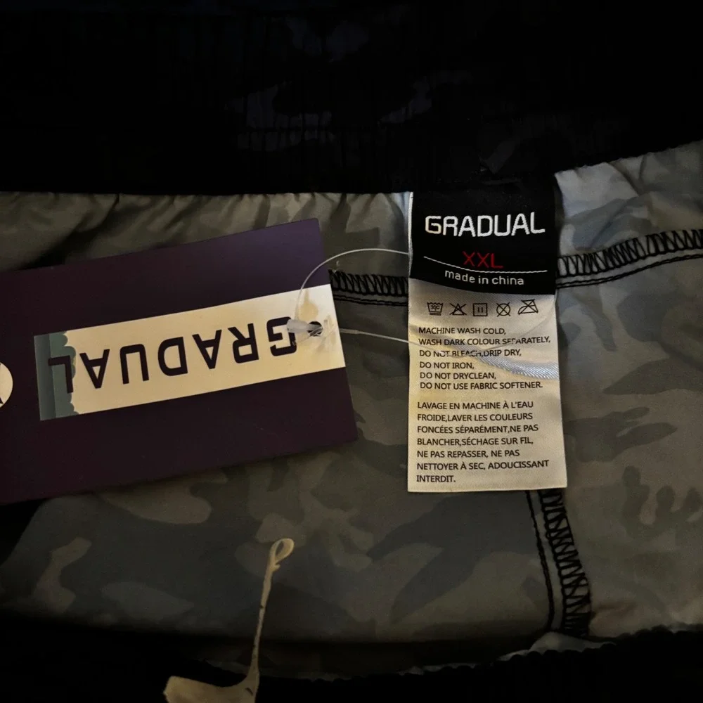 Gradual Men's‎ Hiking Shorts XXL NWT Black Camouflage Pattern Pockets
